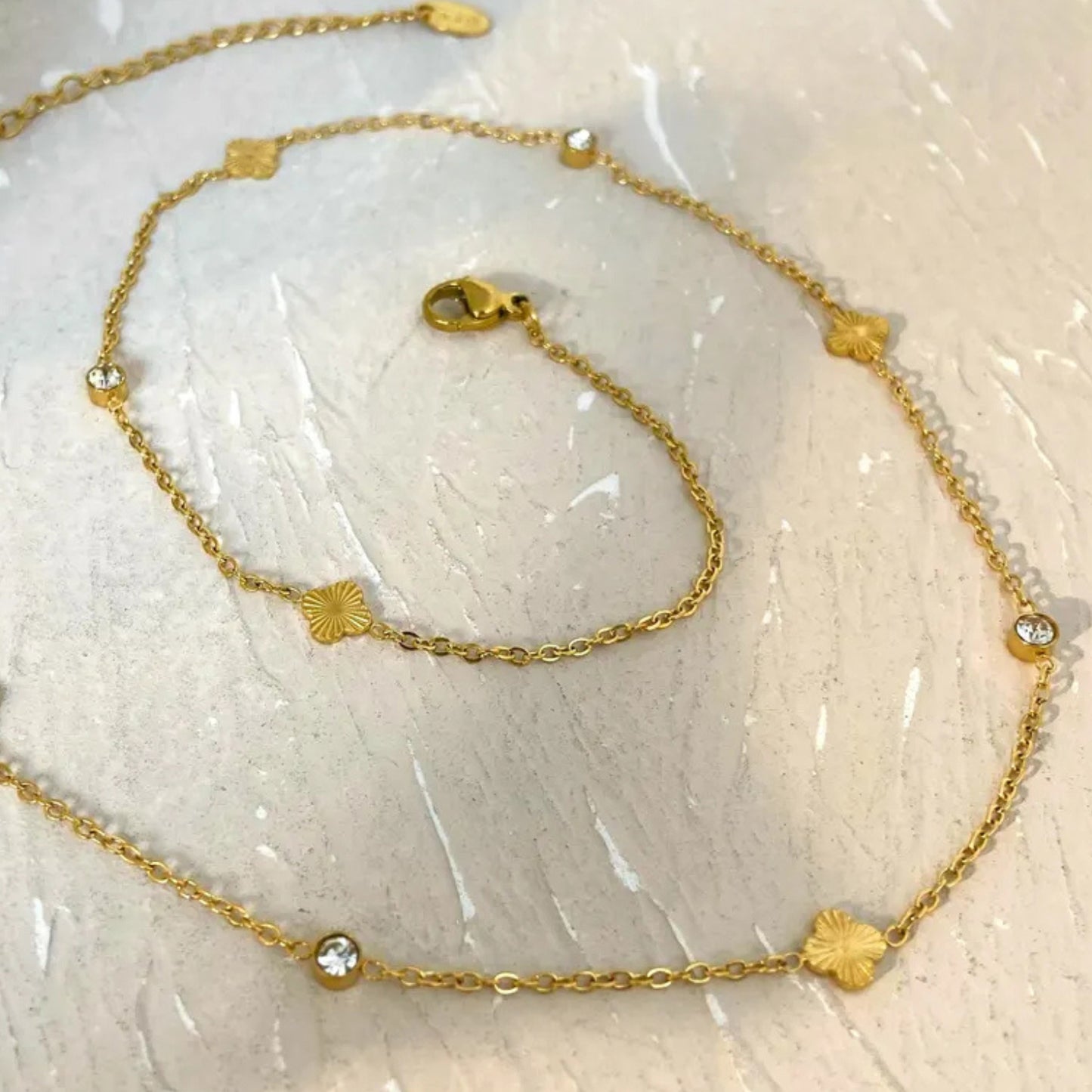 18K Gold Elise Clover Necklace