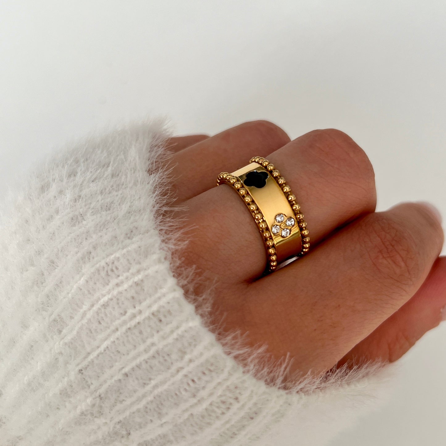 18K Gold Alice Clover Ring