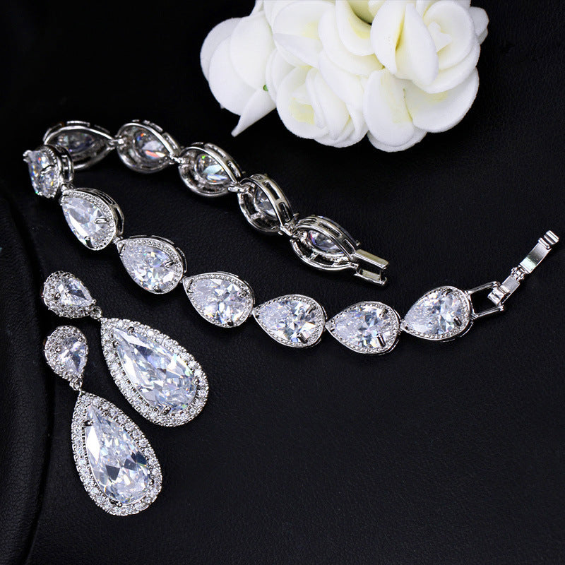 Evening Necklace and Earrings Three-piece Set