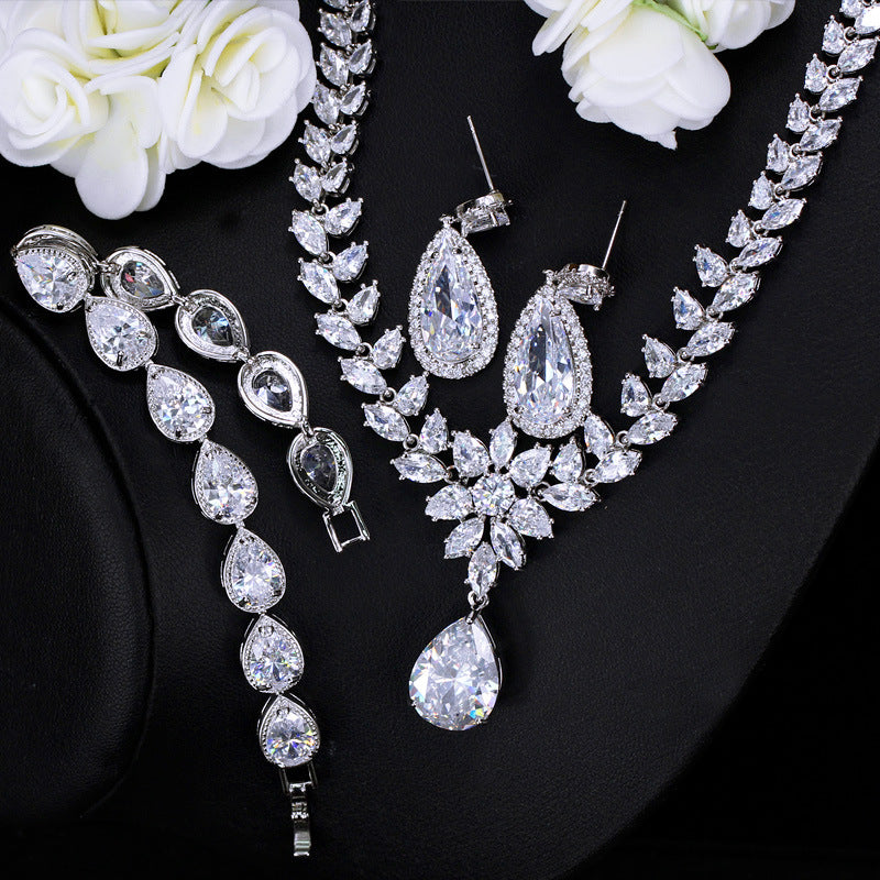 Evening Necklace and Earrings Three-piece Set