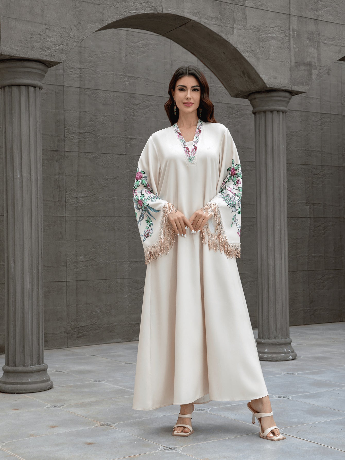 V-Neck Embroidered Tassel Arabic Abaya Dress