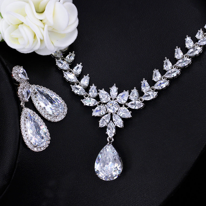 Evening Necklace and Earrings Three-piece Set