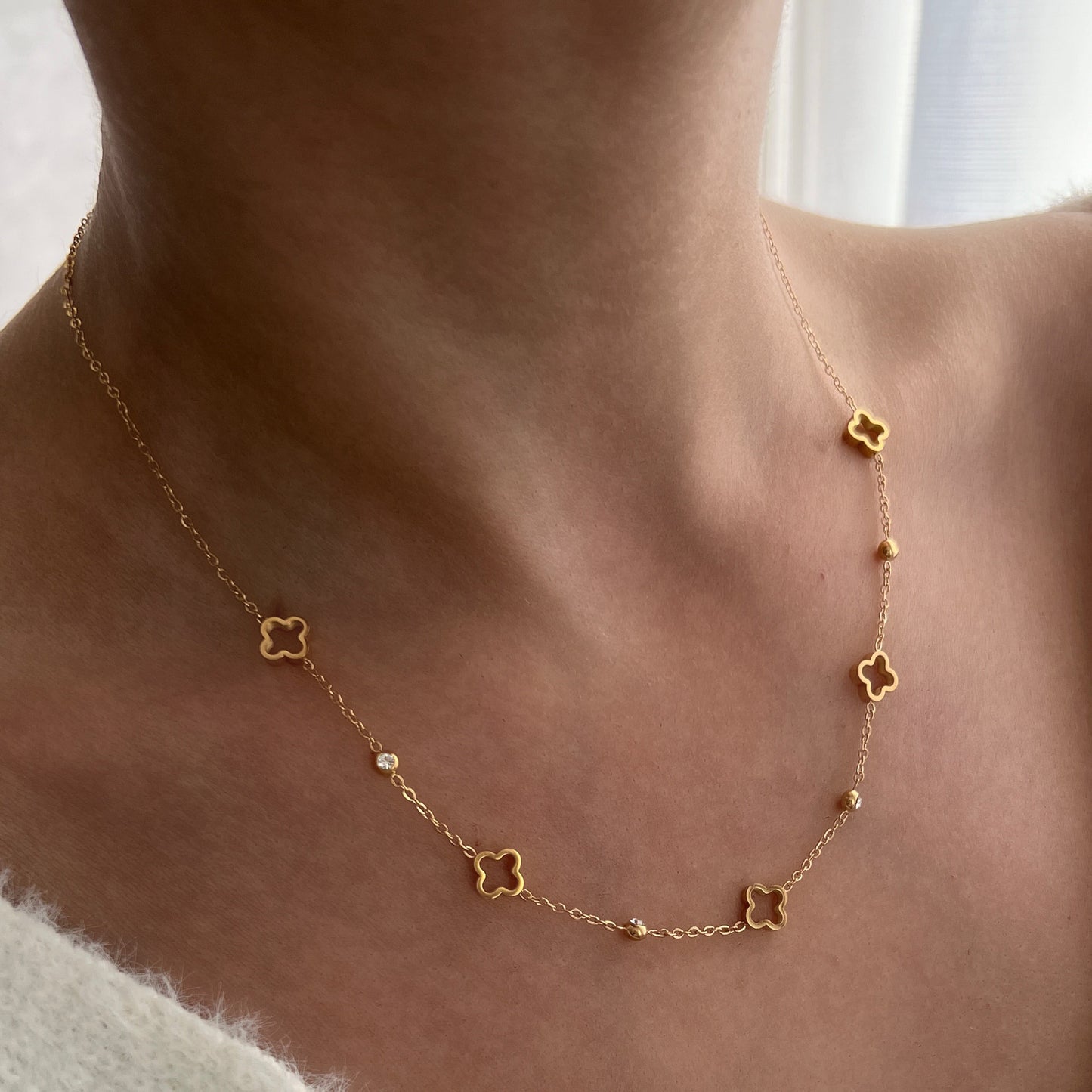 18K Gold UMO Clover Necklace