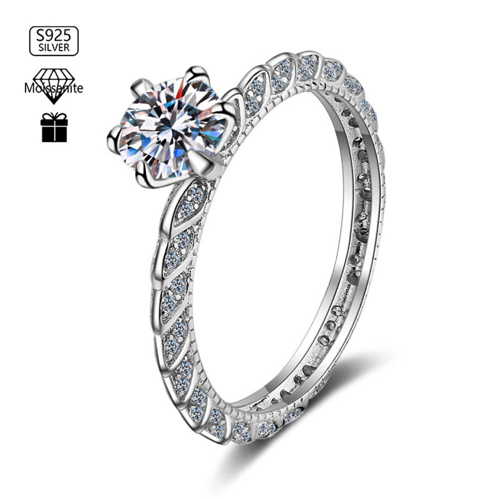 Stunna Lady Viviana Moissanite Ring