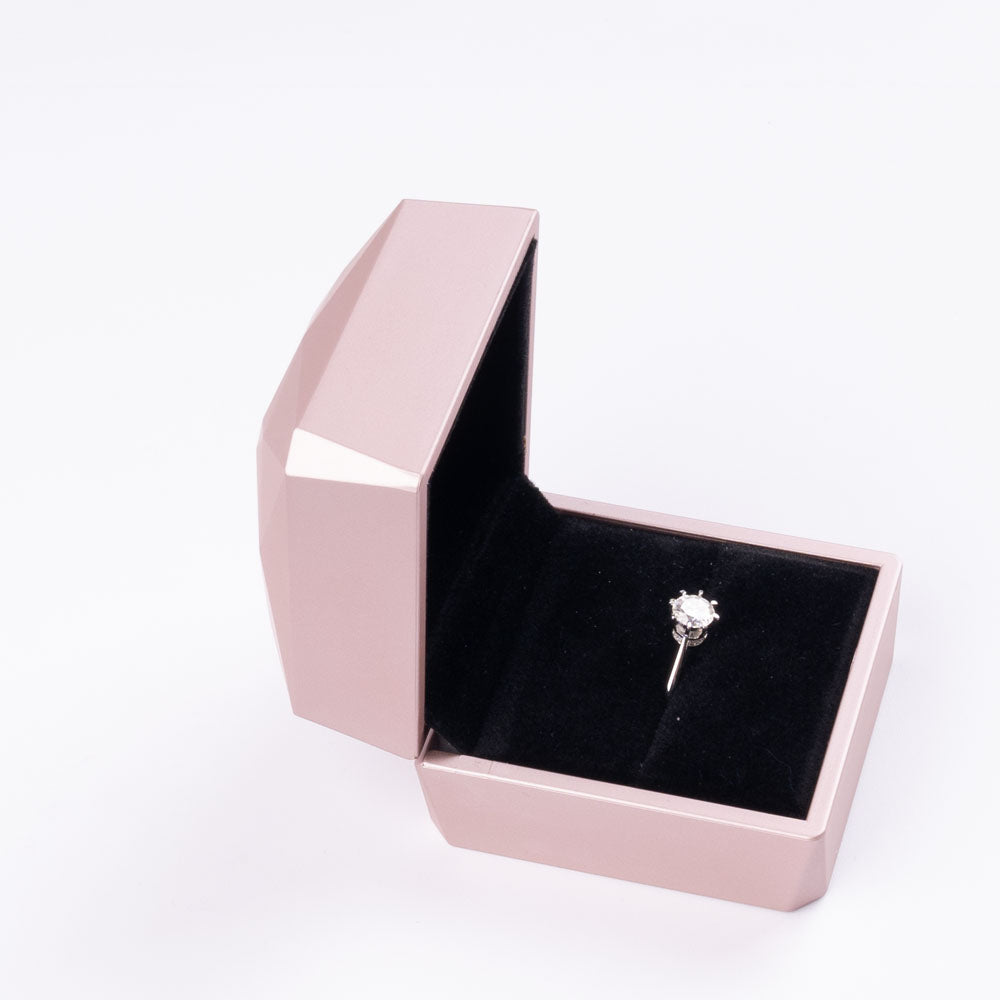 Stunna Lady Freesia Solitaire Moissanite Ring