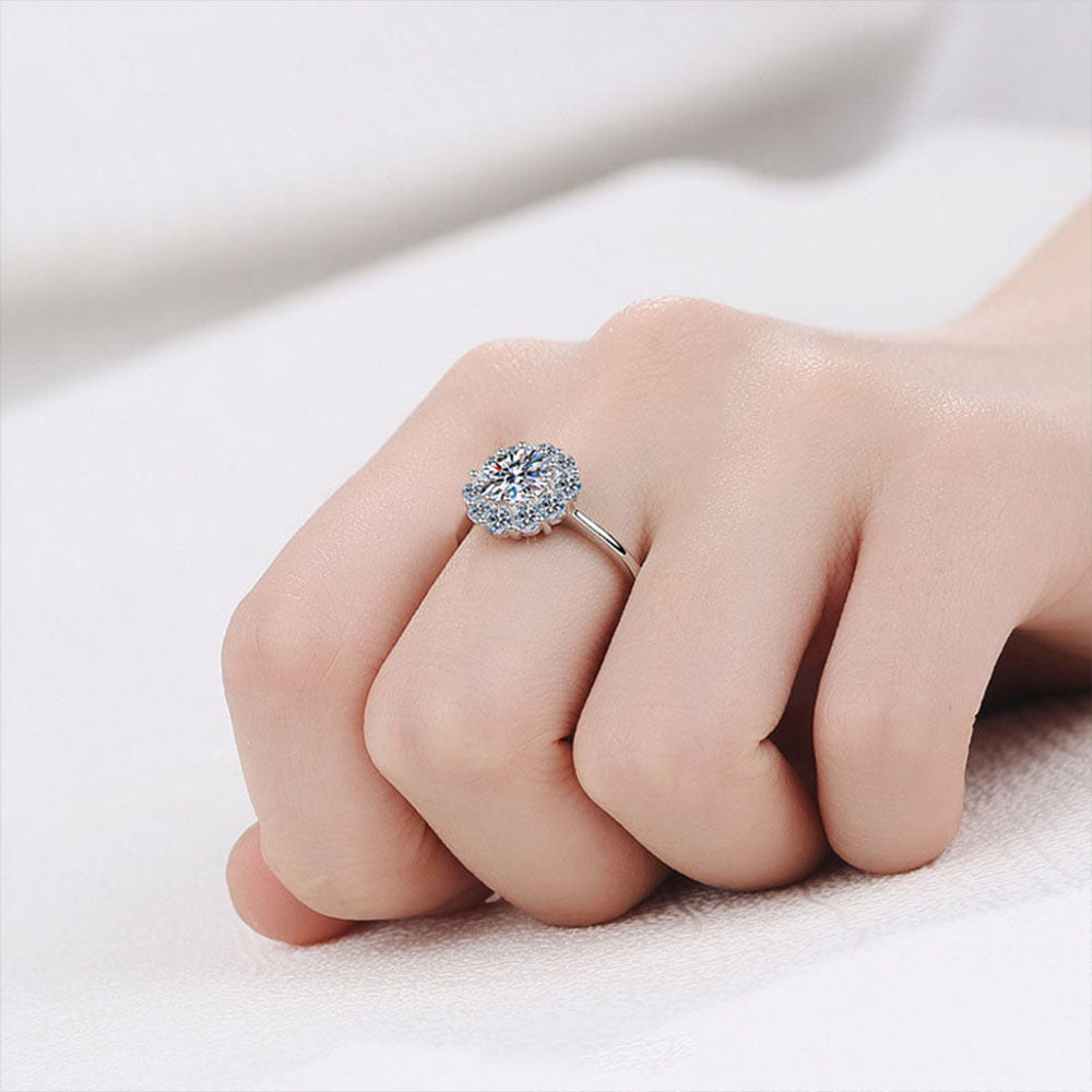 Stunna Lady 1CT Flower Halo Moissanite Ring