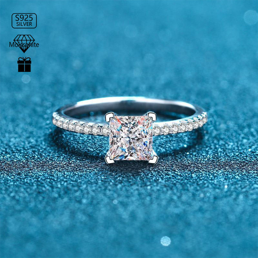 Stunna Lady Solitaire Moissanite Ring